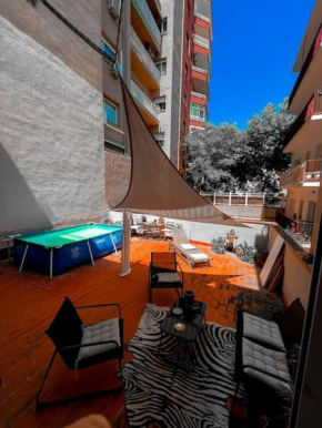 Chambre avec accès privé, terrasse, piscine